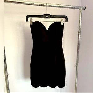 Tobi Scalloped Strapless Mini Black Dress